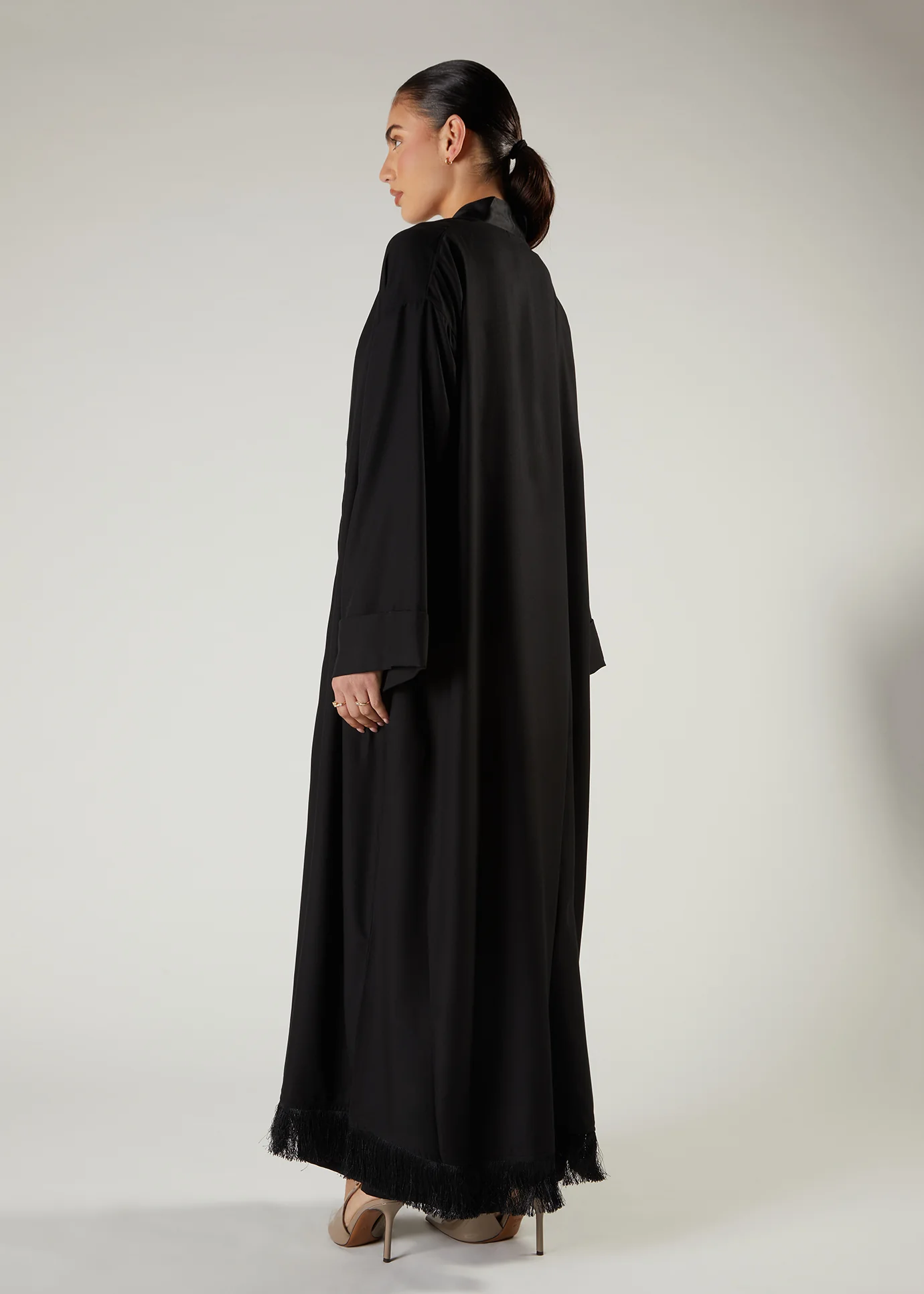 Tassel Hem Open Abaya - Image 4