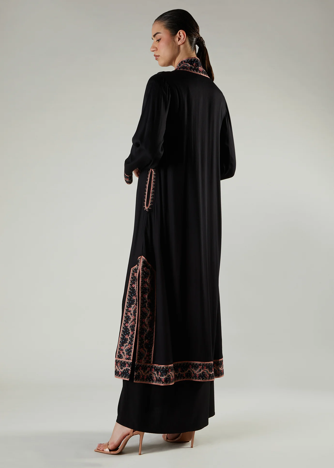 Trailing Vines Kimono - Image 3