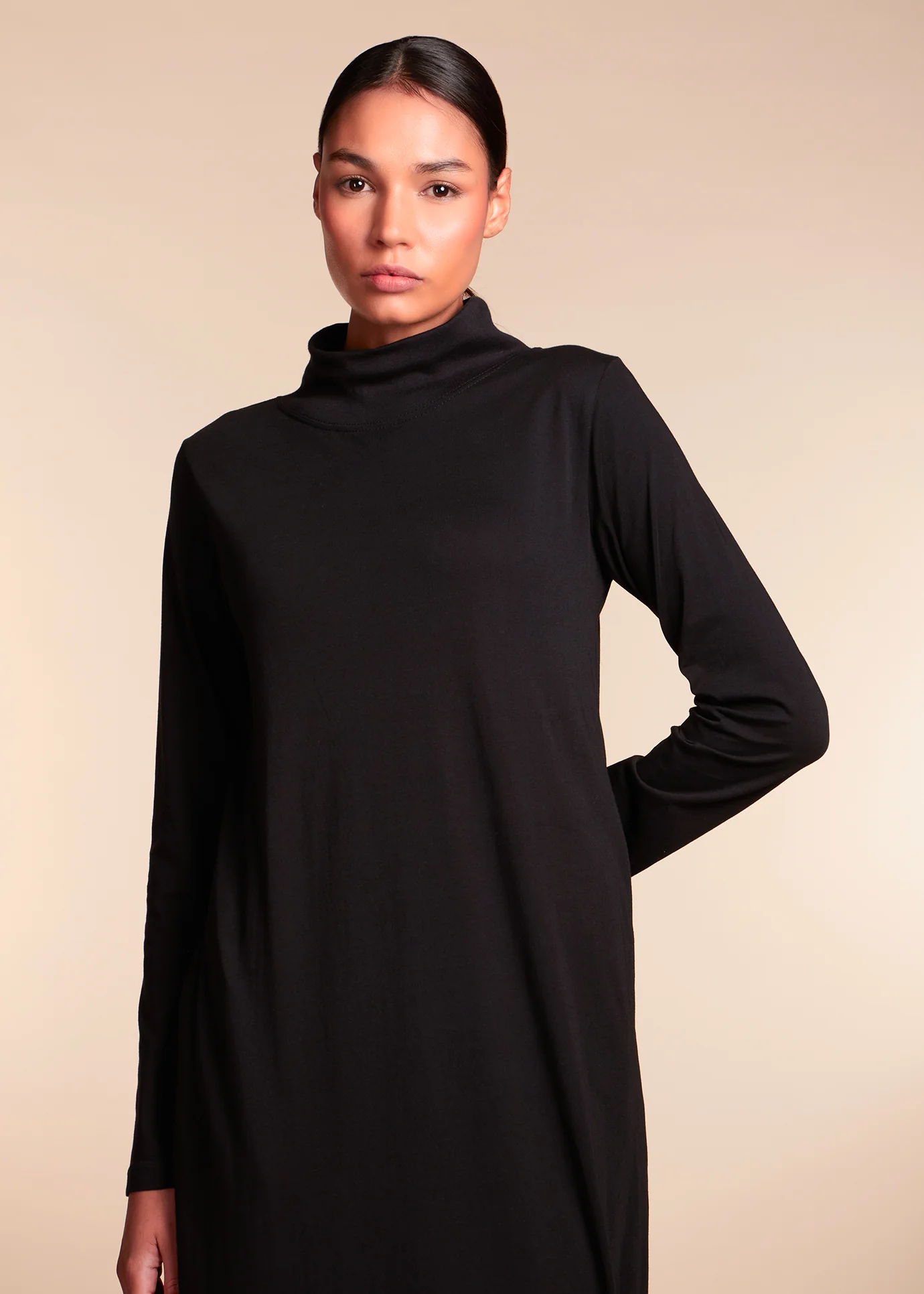 Turtle Neck Maxi Black - Image 6