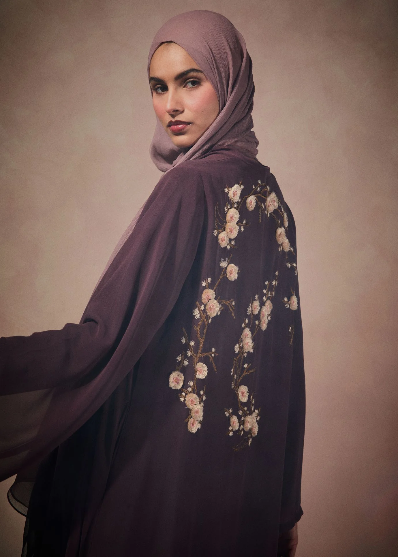 Vintage Rose Open Abaya - Image 2